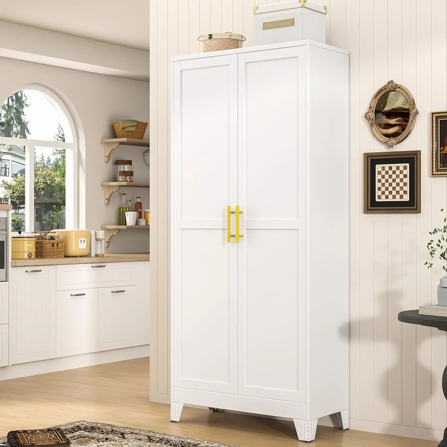 Food Storage In Cabinets - Высокий металлический шкаф для хранения продуктов